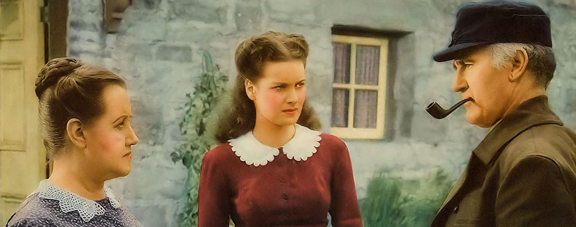 Sara Allgood, Maureen O'Hara, Donald Crisp | "How Green Was My Valley" (1941) *